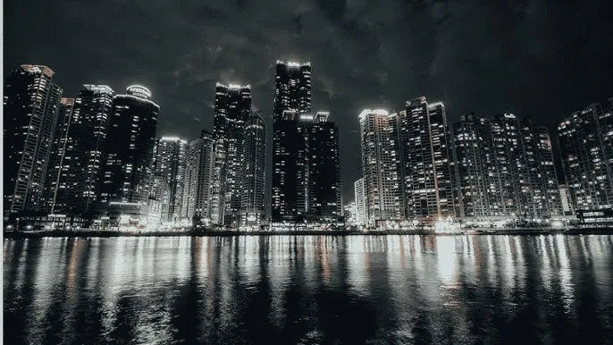 抖音黄琴真实情况 - 城市之光：霓虹背后的人间烟火